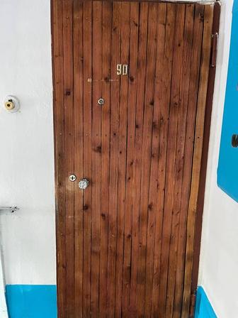 Продам дверь входную железную