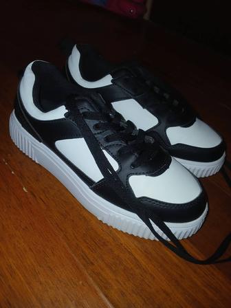 Продаю мокасины