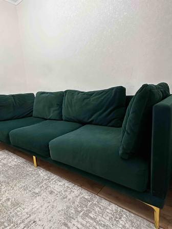 Диван нераскладной.