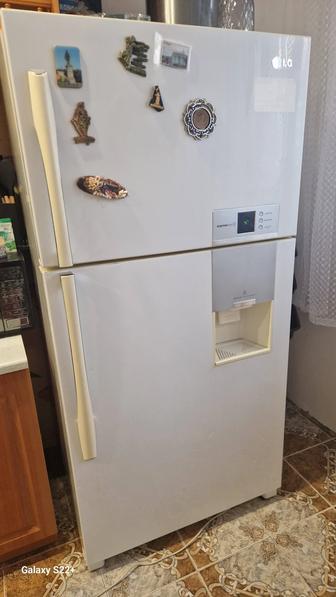 Продам холодильник