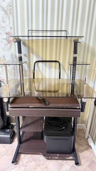 Компьютерный письменный стол