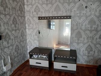 Продам 2 комода и зеркало