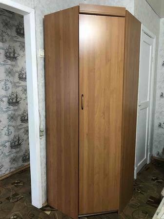 Продам угловой шкаф с тумбой