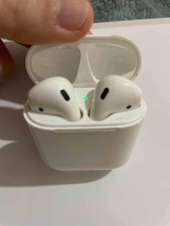 Продам AirPods