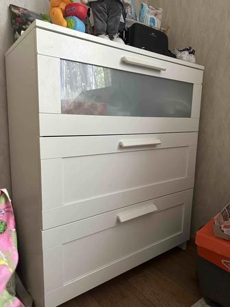 Комод IKEA.