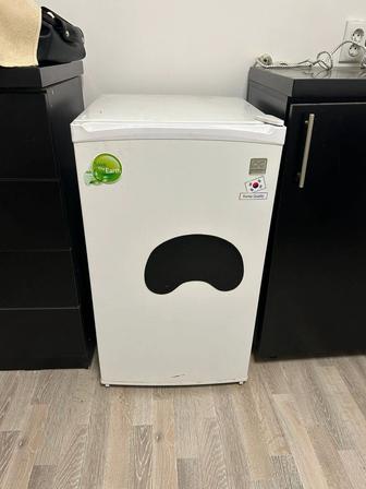 Продаю холодильник