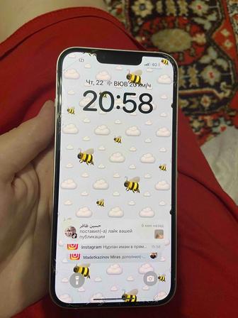 Продам айфон 13