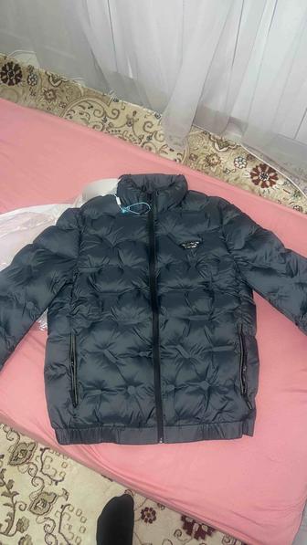 Продам куртку новая