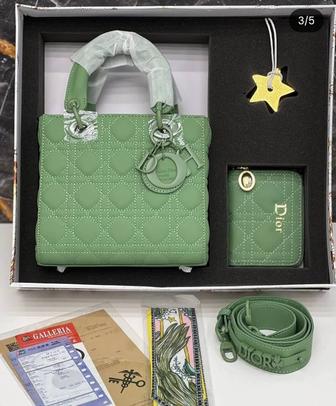 Женские сумки Dior