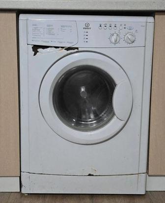 Стиральная машинка INDESIT WISL62