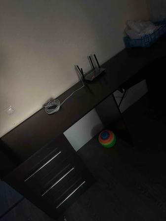 Компьютерный стол большой