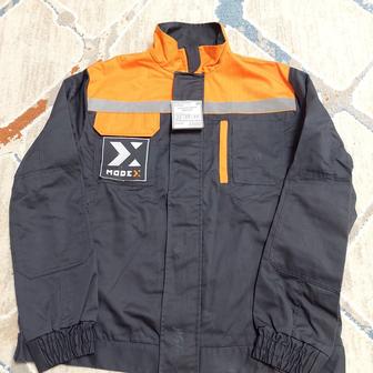 Продаю спец костюмы 3 штуки