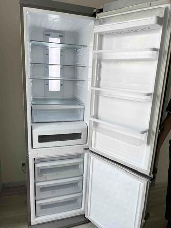 Продам Холодильник Samsung