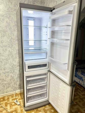 Продам Холодильник Samsung