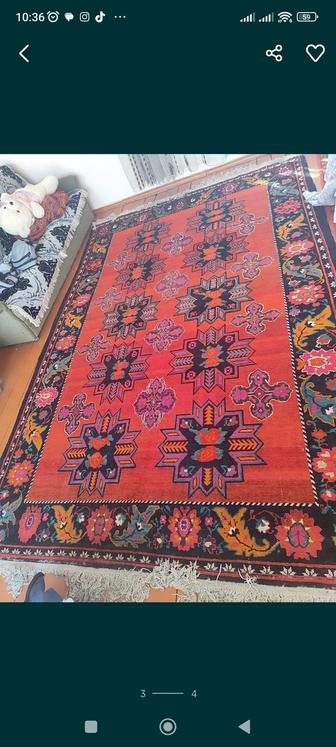 Қол кілем сатылады