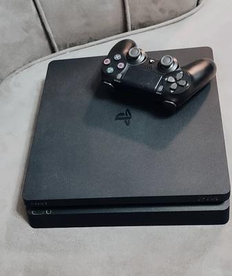 Playstation 4 slim