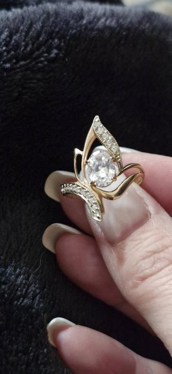 Продам золотое кольцо