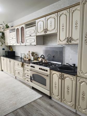 Кухонный гарнитур 400000 5.10 вместе с газовой плитой 5 камфорной