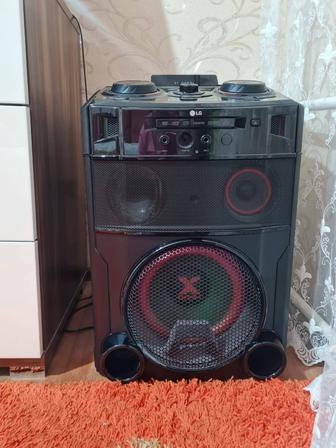 Музыкальный центр