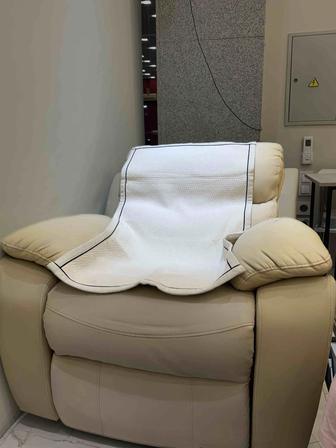 Продам мебель для салона,реклайнер,стулья