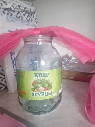 Продам банки2л,3л