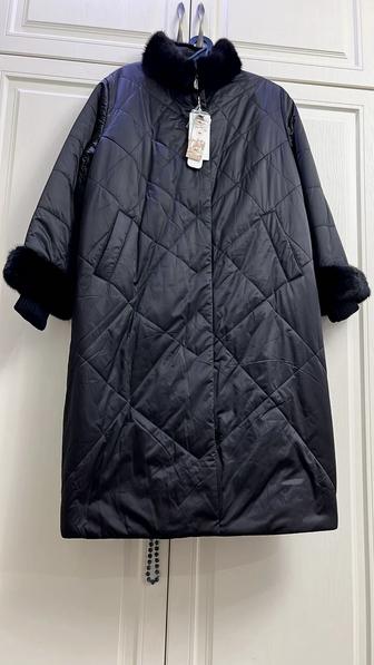 Утепленный пальто-пуховик