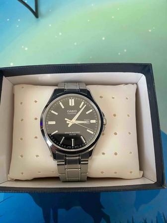 Продам оригинальные часы Casio