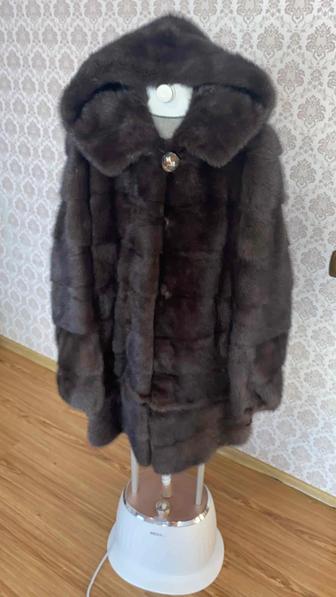 Продам шубу Норка