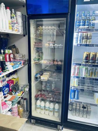 Продается витринные холодильники