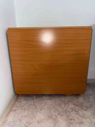 Стол книжка