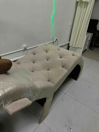 Продам анатомическую кушетку, недорого!