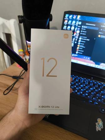 Продам xiaomi 12 lite 8/128