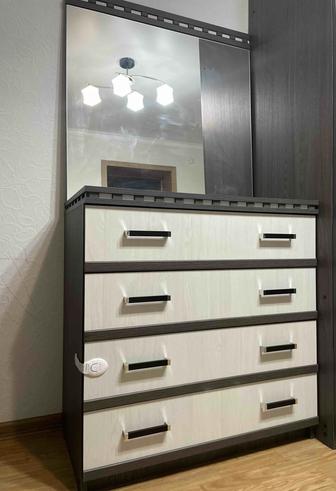 Комод с зеркалом EuroMebel