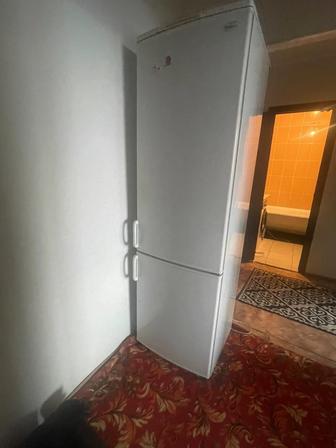 Продам холодильник Бирюса не рабочий,надо залить фреон