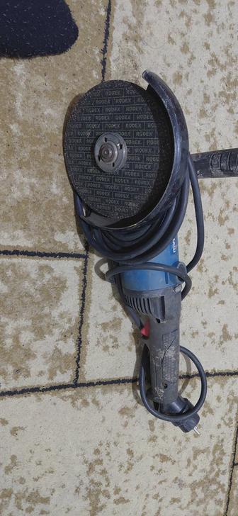 Продам болгарку в хорошем состоянии