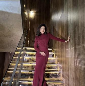 Элегантное длинное платье черного цвета