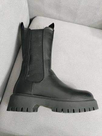 СРОЧНО Продается женский зимний обувь Челси, 37 размер в размер