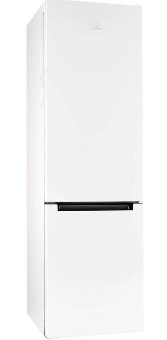 Большой холодильник Indesit