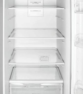 Большой холодильник Indesit