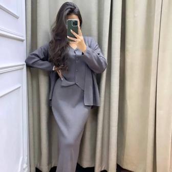 Женское трикотажная тройка с юбкой