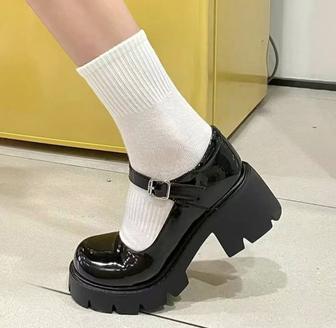 Ботинки, туфли женские