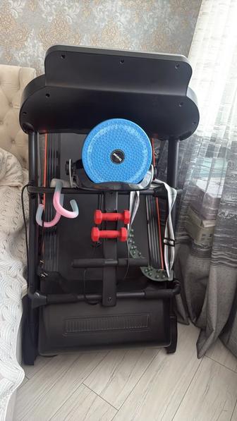 Продам беговую дорожку