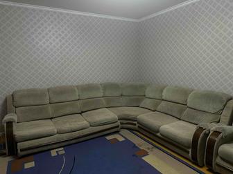 Диван с креслом