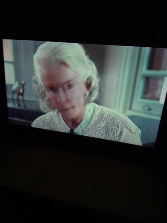 Телевизор TCL продам срочно