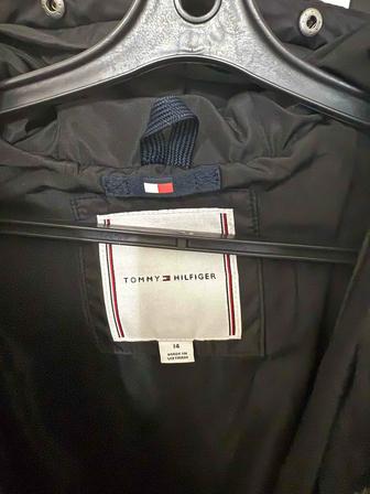 Продам пуховик Tommy Hilfiger