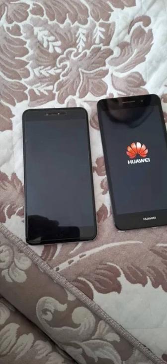 Телефон Huawei на запчасти дисплей рабочий за оба телефона 15 тыс