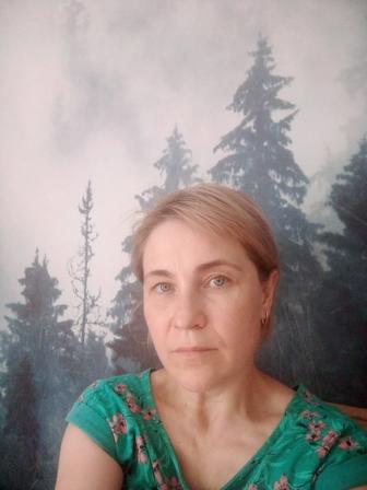 ИЩУ работу по уборке квартир домов служеб помещения.