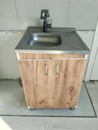 Раковина тумбасымен сатылады
