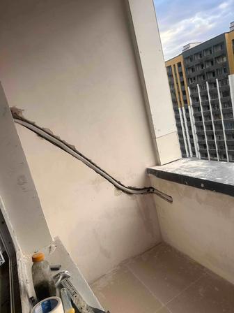 Установка труб для кондиционера во время ремонта