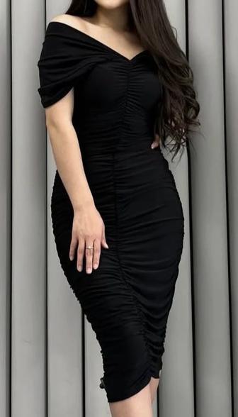 Черное вечернее платье